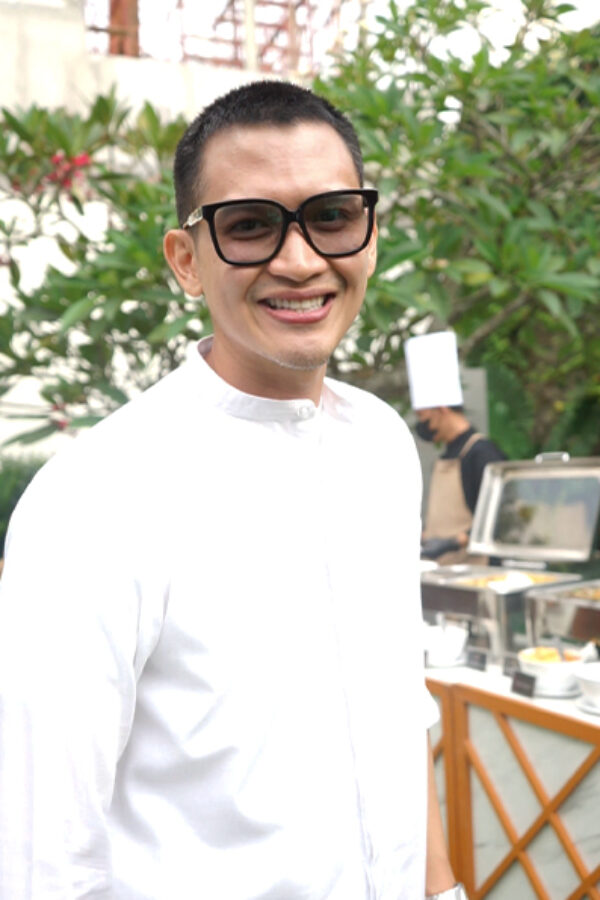 Rezky Aditya (Copy) Rezky Aditya (Copy)